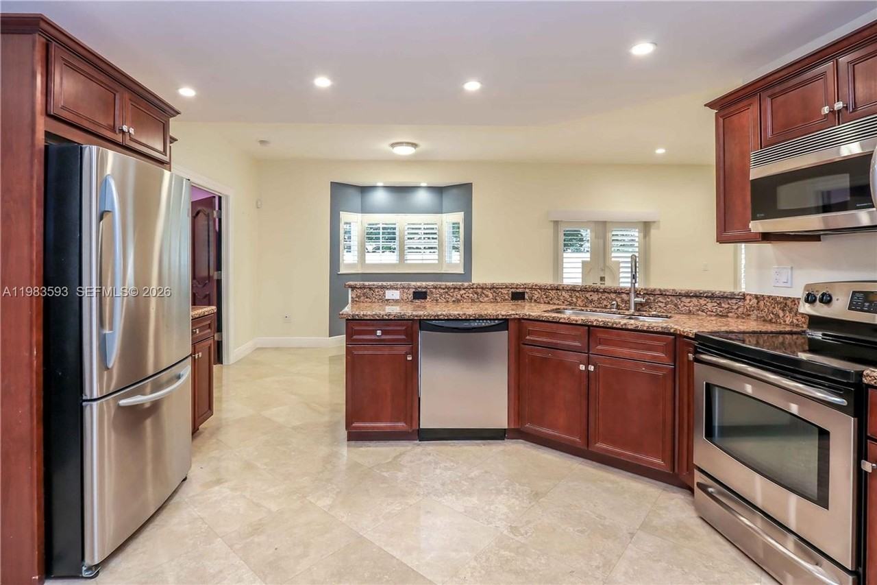 11064 Sw 79th Path - Photo 2 of 23