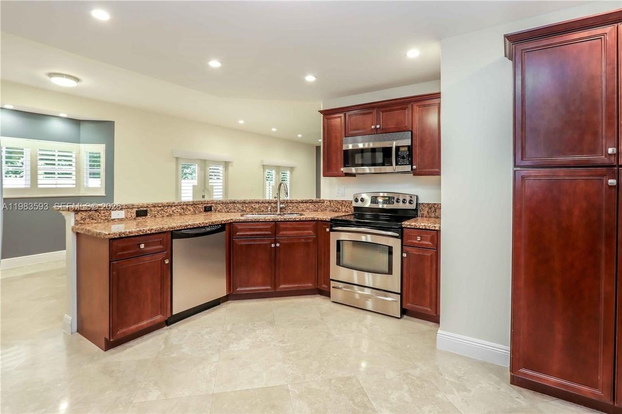 11064 Sw 79th Path - Photo 3 of 23