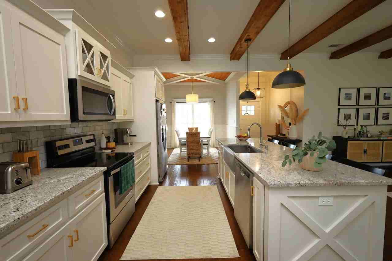 4025 Gramercy Dr - Photo 6 of 21