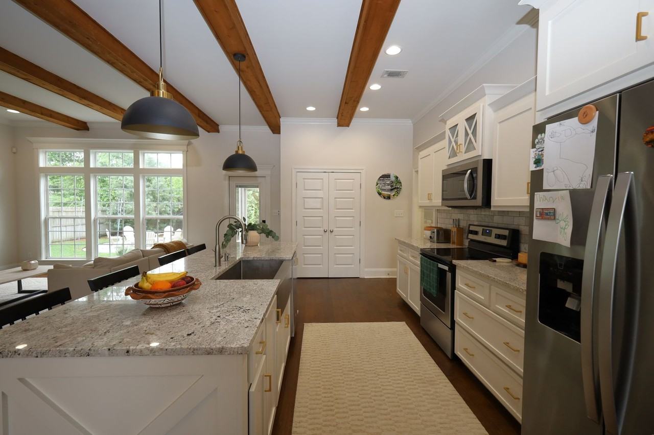 4025 Gramercy Dr - Photo 7 of 21