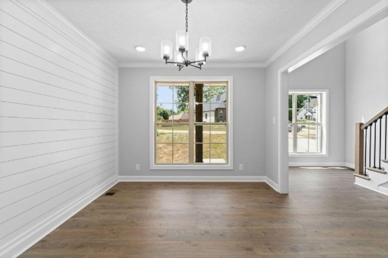 329 Wesson Dr - Photo 3 of 21