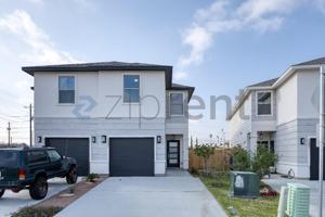 featured image of 5227 Vista Trail Dr