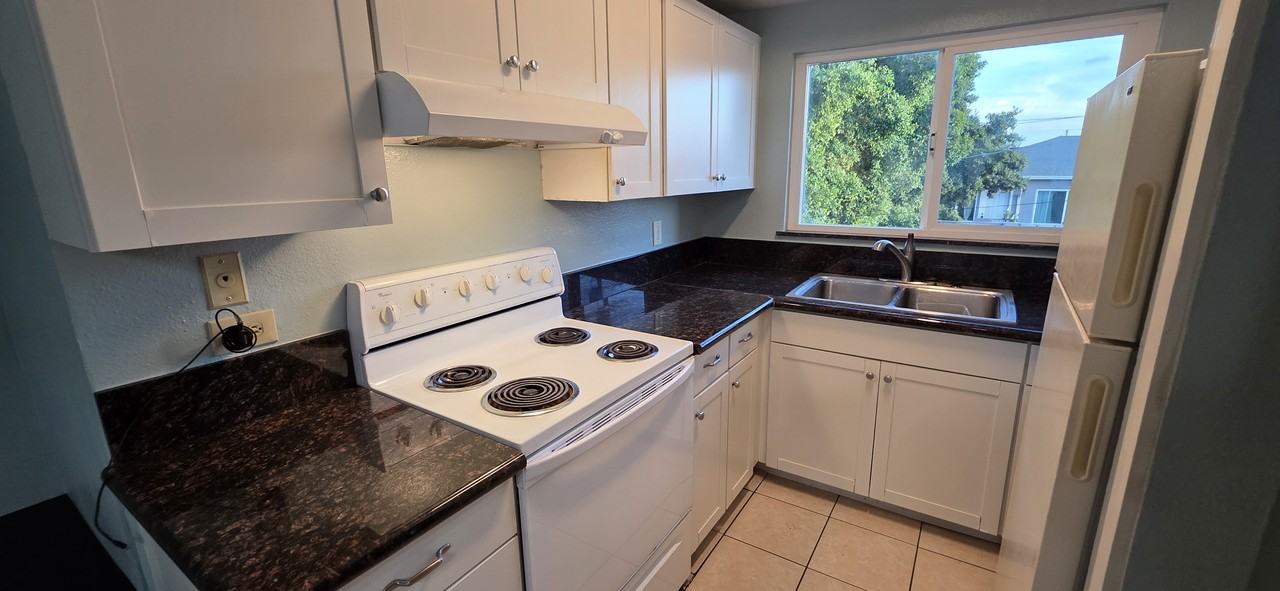 4320 50th Street #5 - Photo 2 of 18