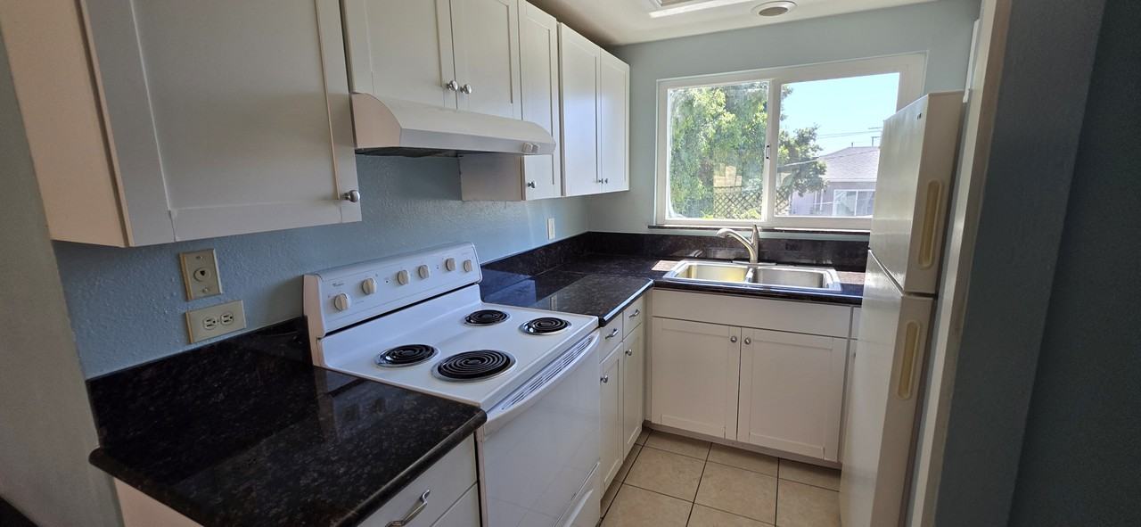 4320 50th Street #5 - Photo 3 of 18