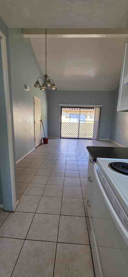 4320 50th Street #5 - Photo 5 of 18