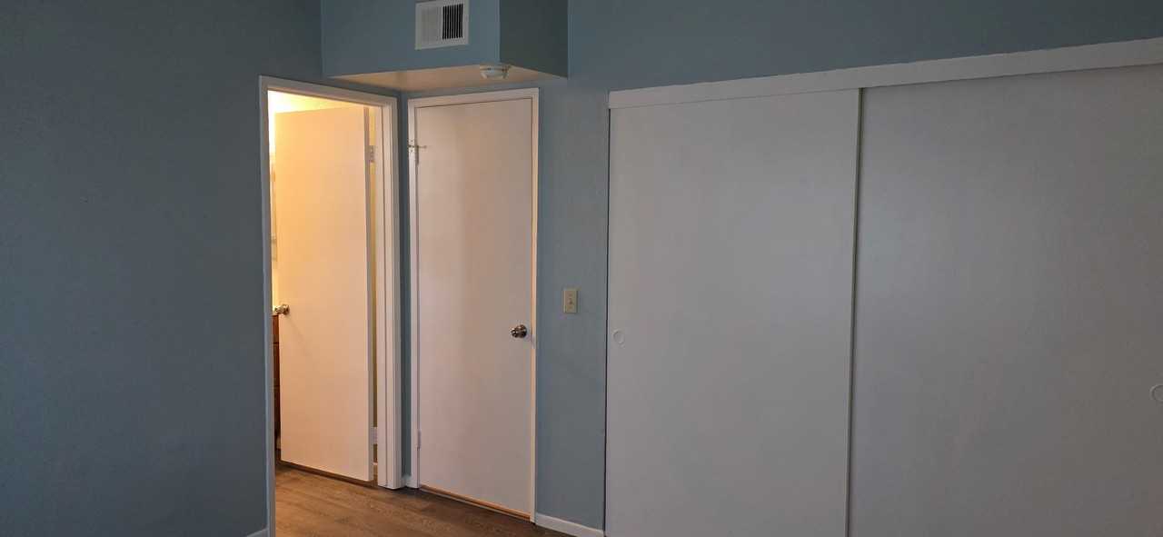 4320 50th Street #5 - Photo 6 of 18