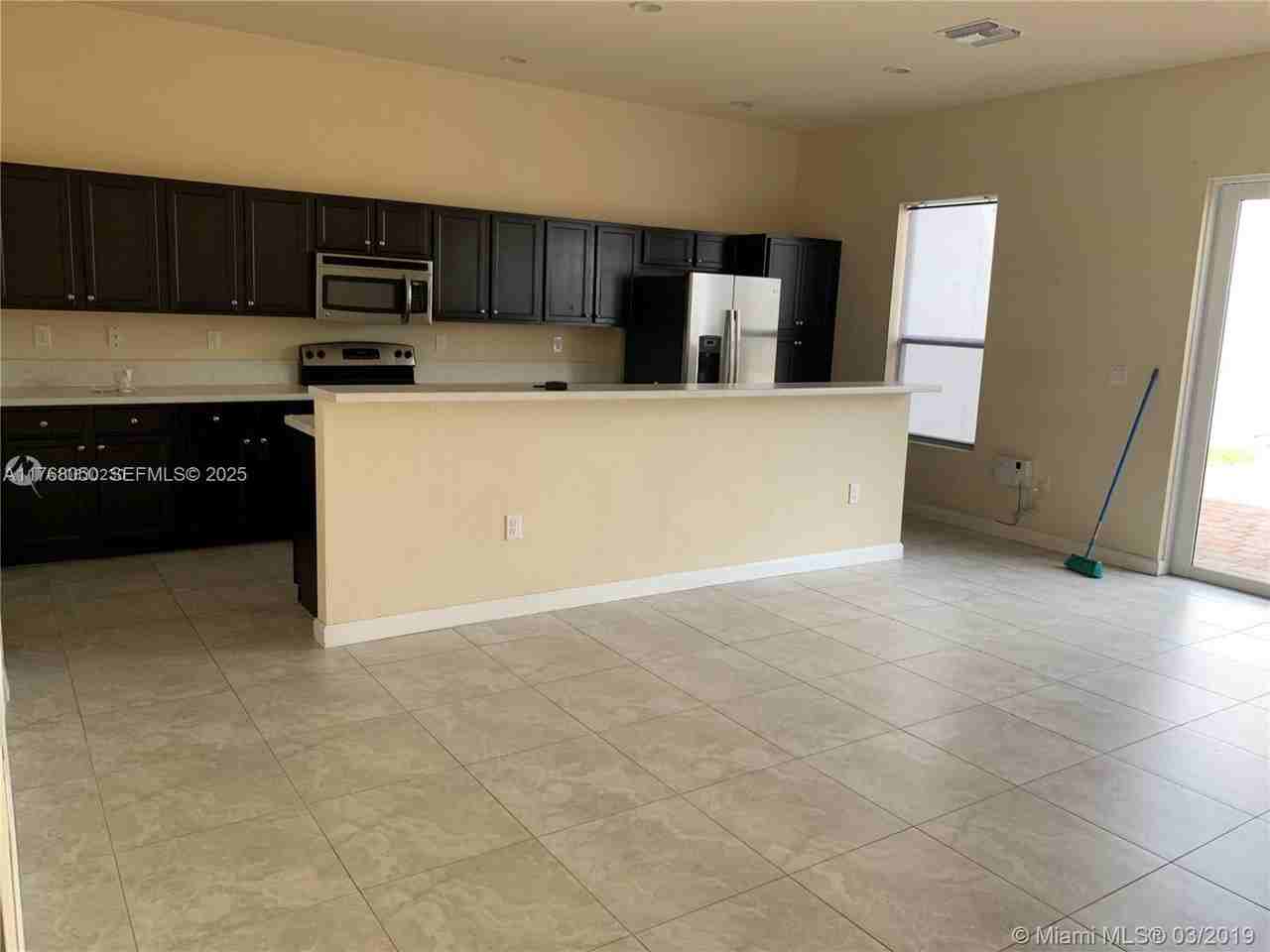 16723 Southwest 95th Street #1 - Photo 3 of 10