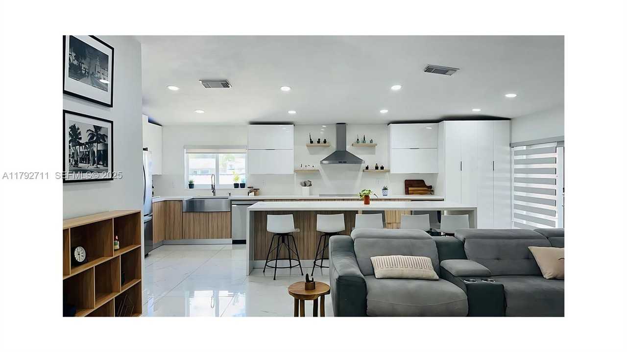 28104 Southwest 135th Avenue - Photo 4 of 37