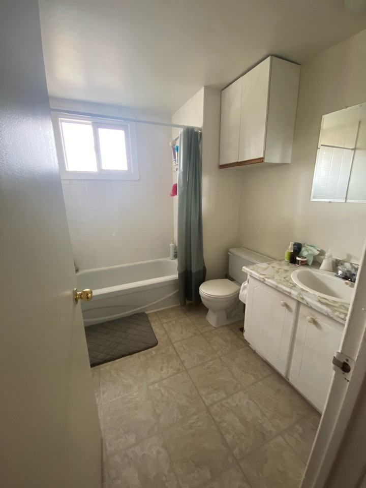 1337 Perez Crescent - Photo 5 of 6