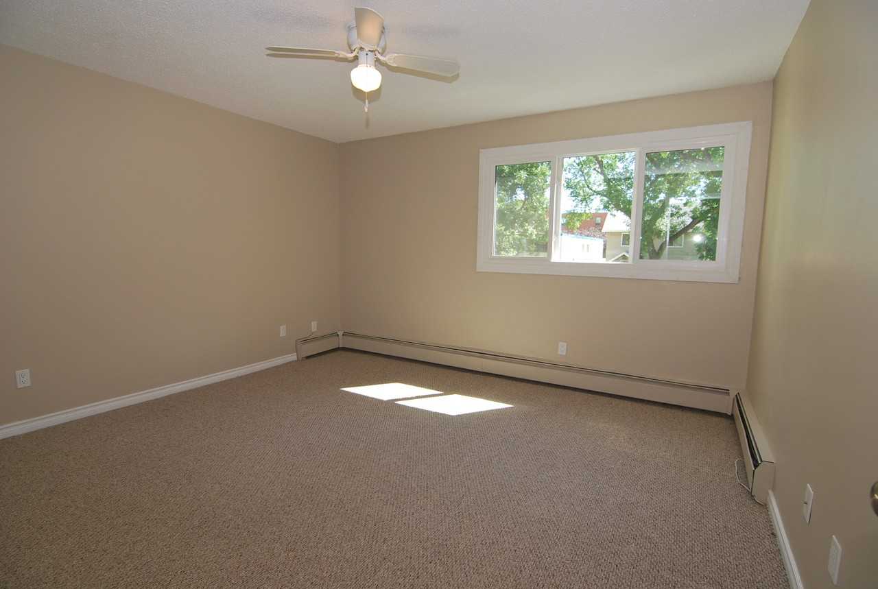 Glenhaven Manor - Photo 6 of 15