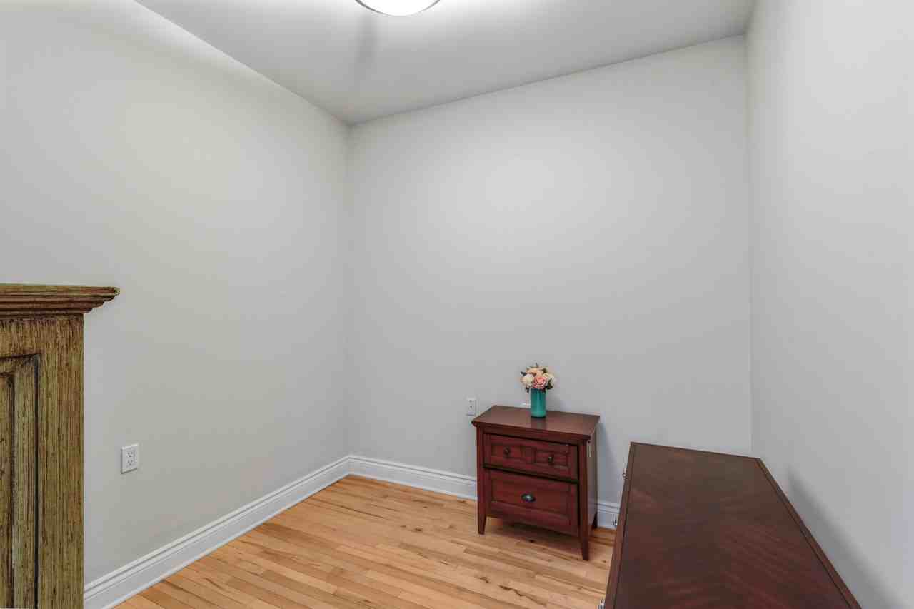 1521 Manotick Station - Photo 3 of 12