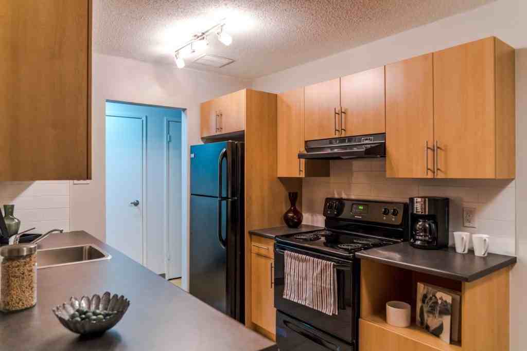 Owen Apartments - Photo 3 of 19