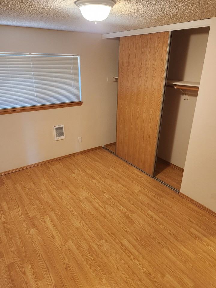 Jim and Salles Place - Photo 2 of 7