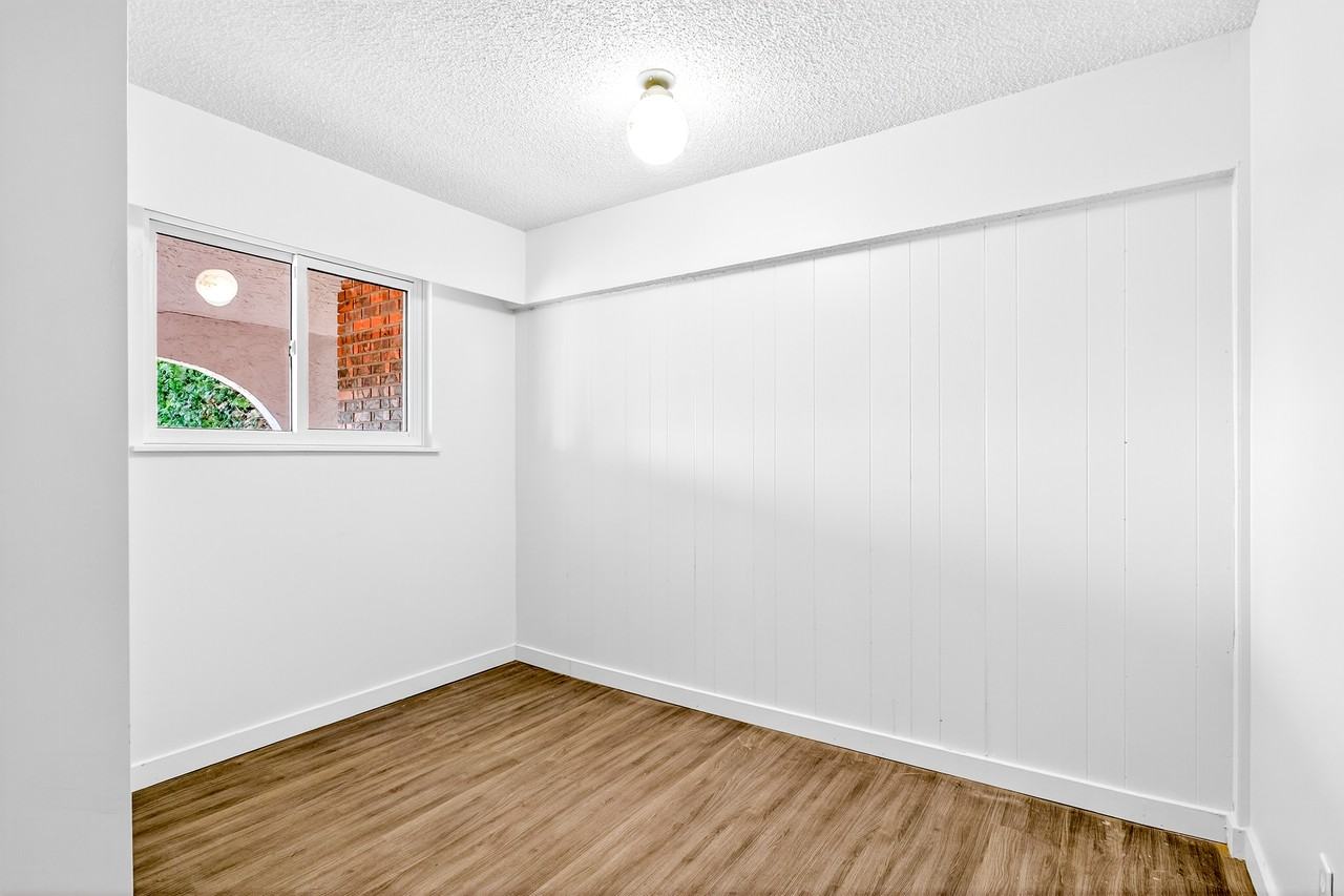 12191 Gilbert Road - Photo 7 of 36