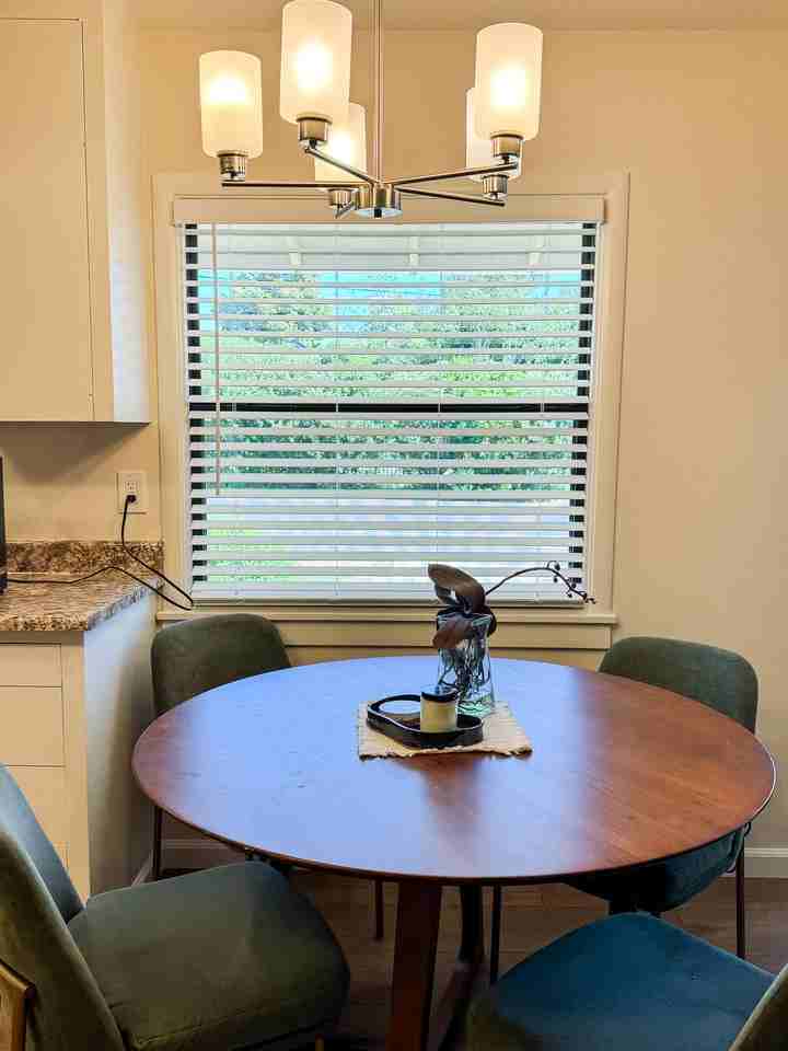 123 S Cloverdale Blvd - Photo 5 of 15