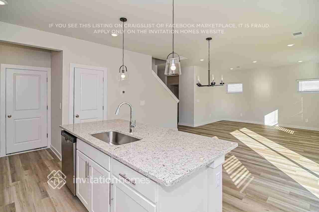 1322 Bluffton Cir - Photo 7 of 22