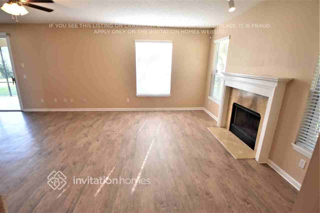 911 Trellis Trl - Photo 4 of 16