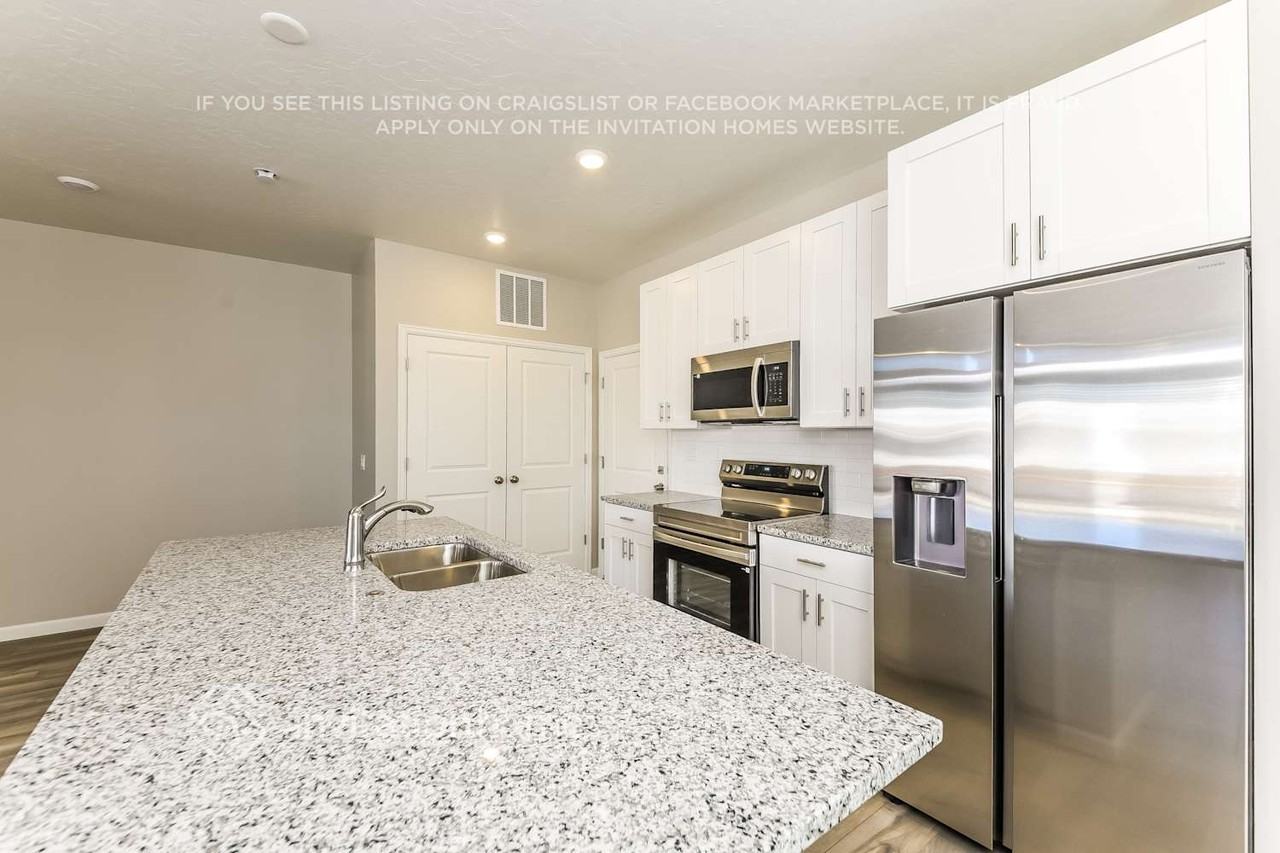 108 N Riverside Dr - Photo 7 of 18