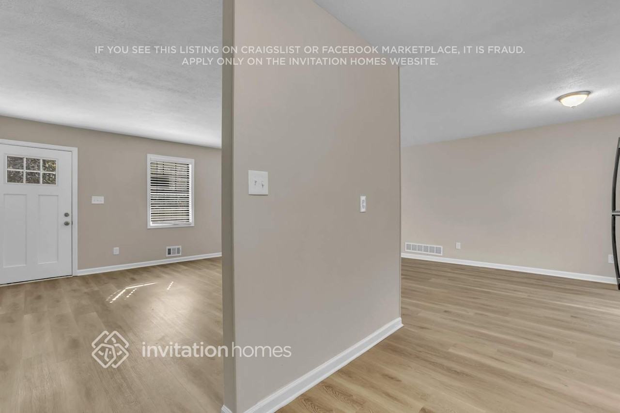 1990 Branch View Dr - Photo 5 of 26