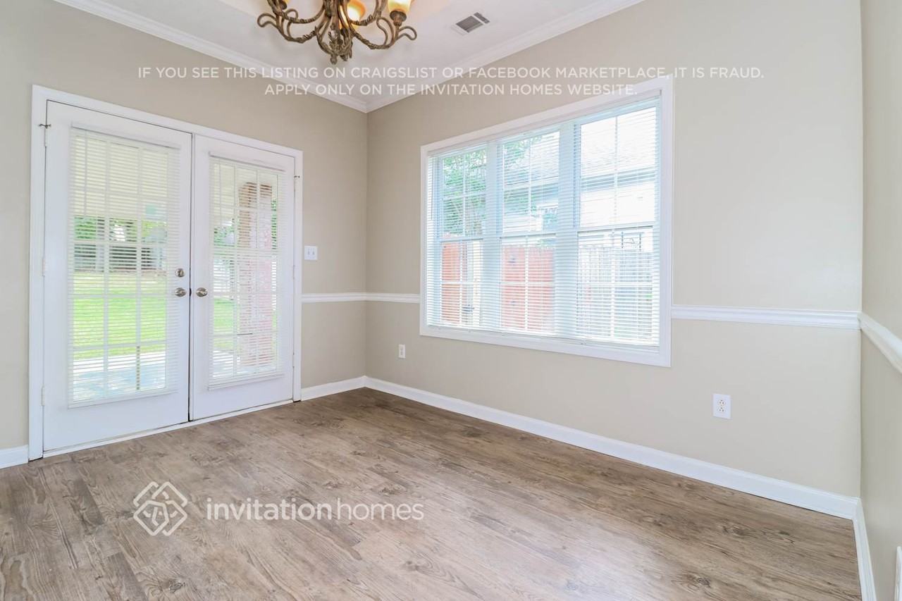 717 Thornapple Trl - Photo 7 of 18