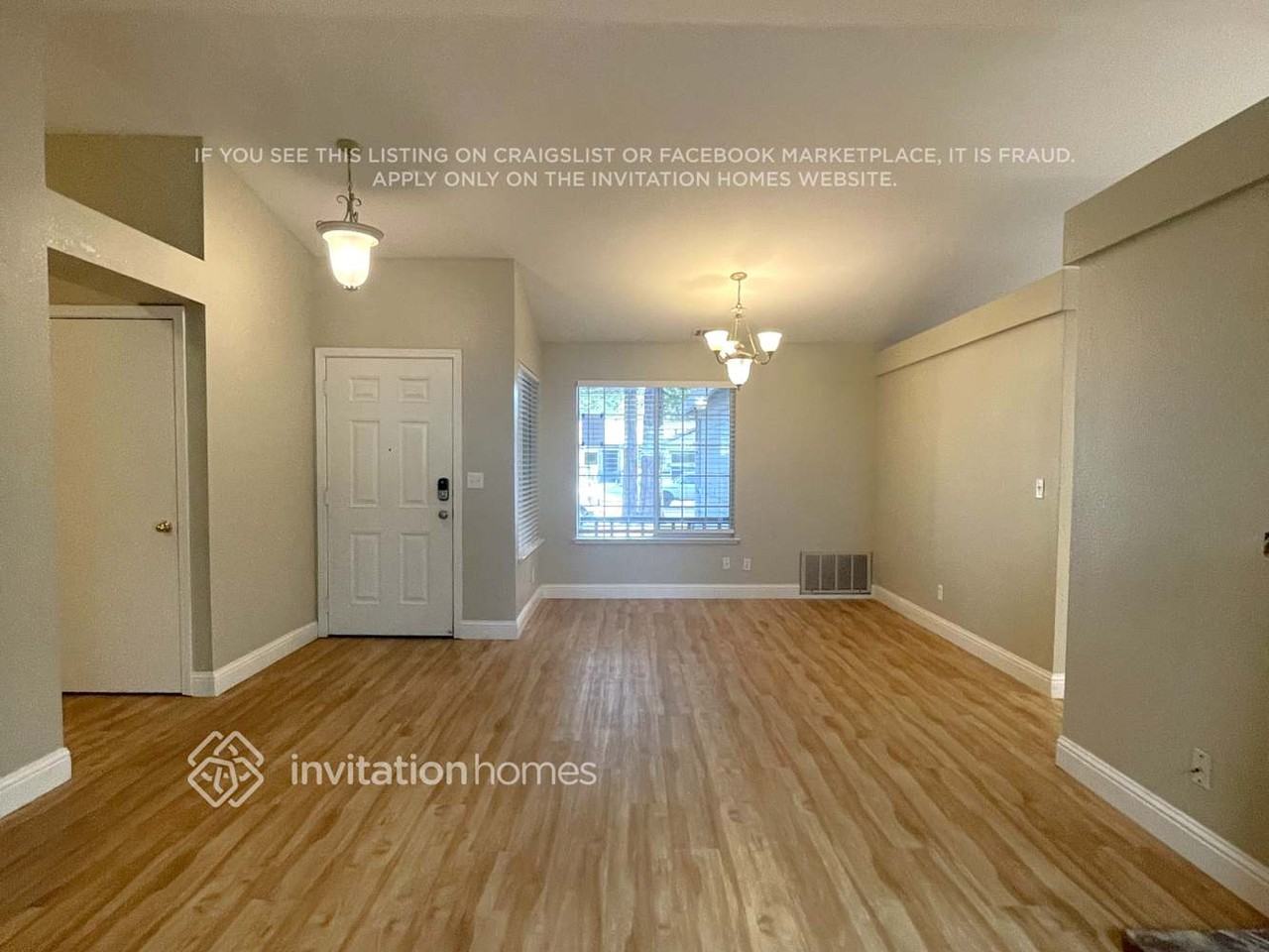 2522 Drummond Dr - Photo 3 of 19