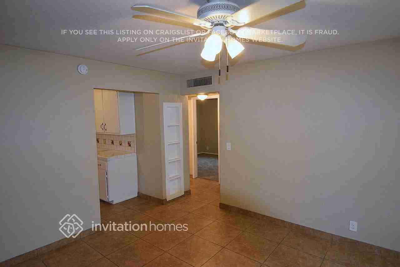 4126 N Mitchell St - Photo 6 of 25