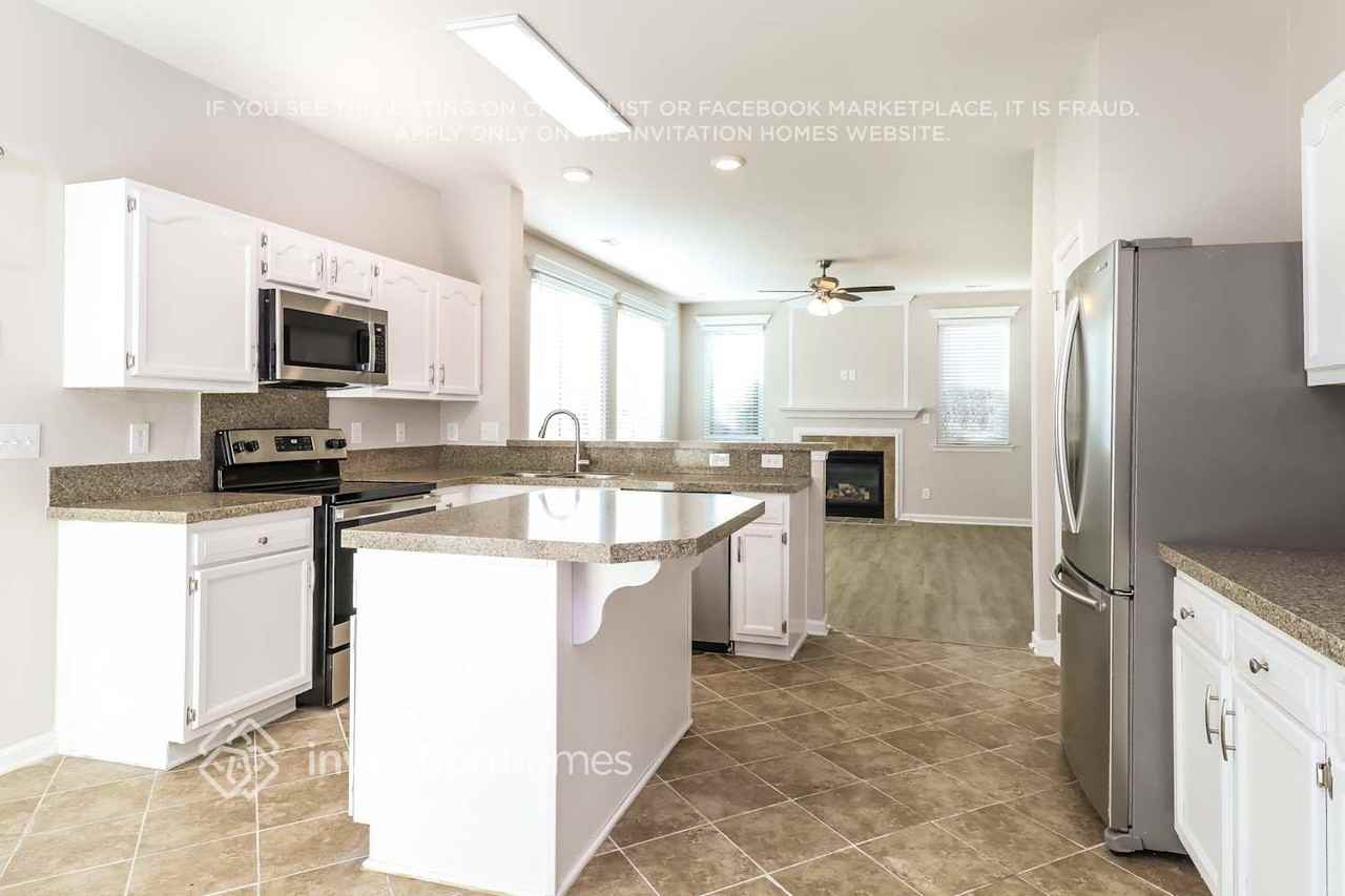 17311 Commons Crossing Dr - Photo 7 of 16