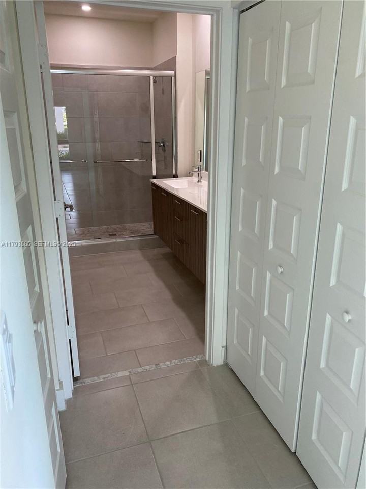 3167 Southwest 129th Way #B - Photo 3 of 34