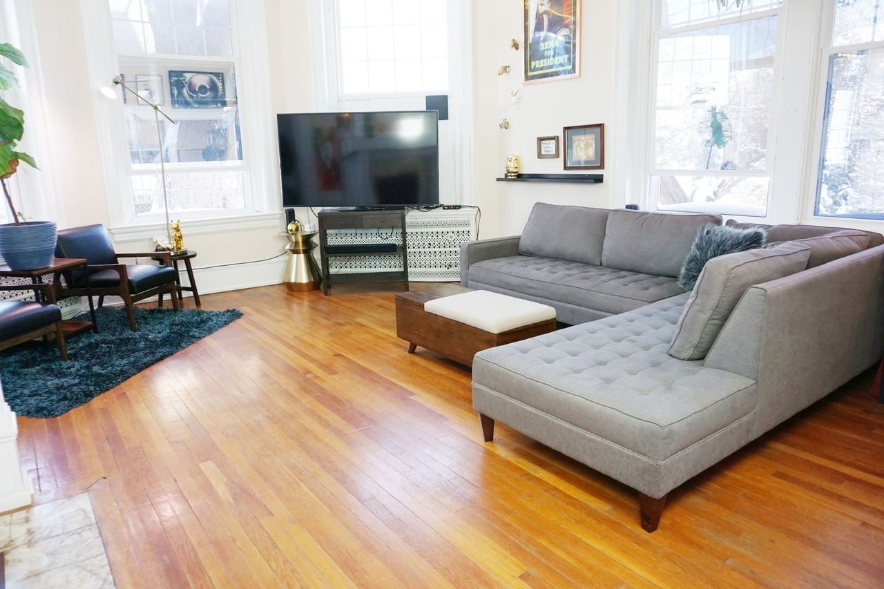 Castle Court Apartments - Photo 5 of 7