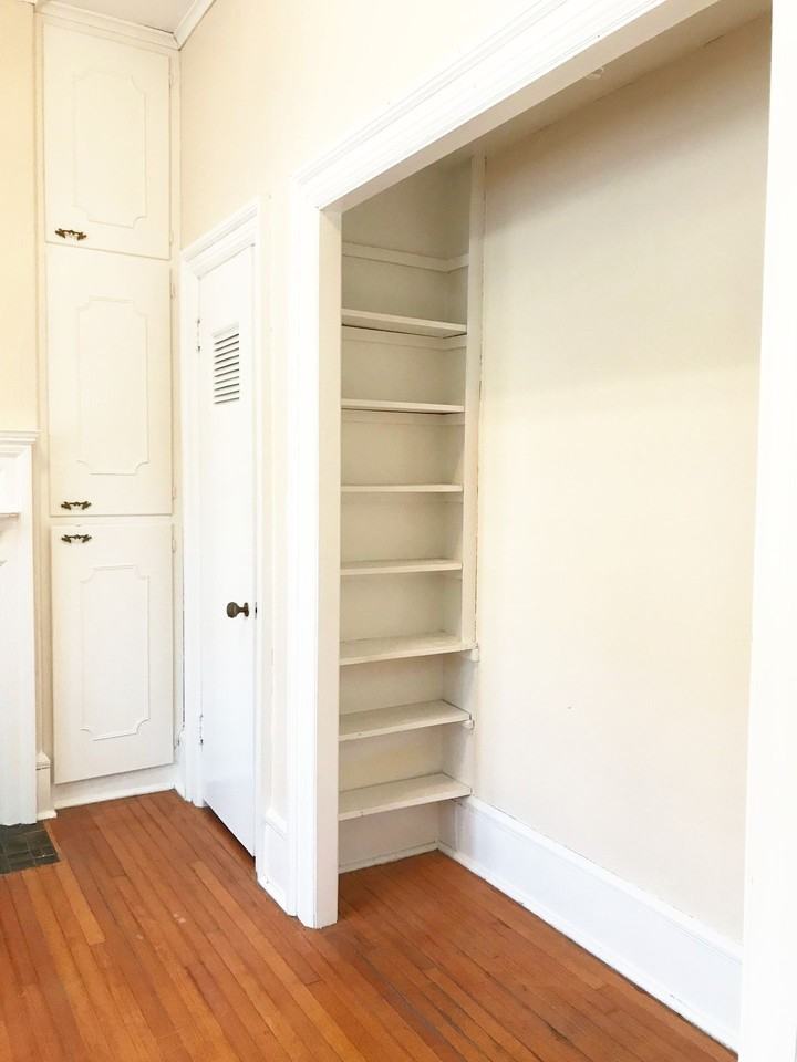 Castle Court Apartments - Photo 6 of 7