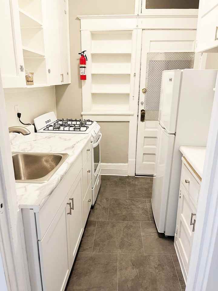 Dundee Park Apartments - Photo 7 of 33