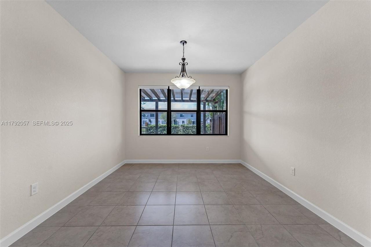 11319 Southwest 238th Street - Photo 2 of 37