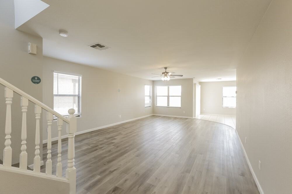 2217 E 35th Ave - Photo 5 of 20