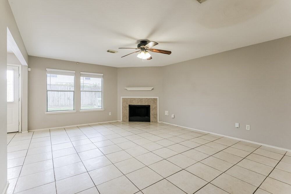 11811 Sunny Stream Dr - Photo 5 of 17
