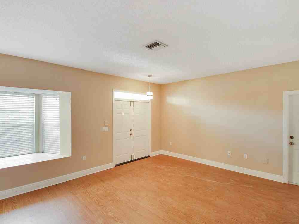 9216 Sw 213th Ln - Photo 2 of 20