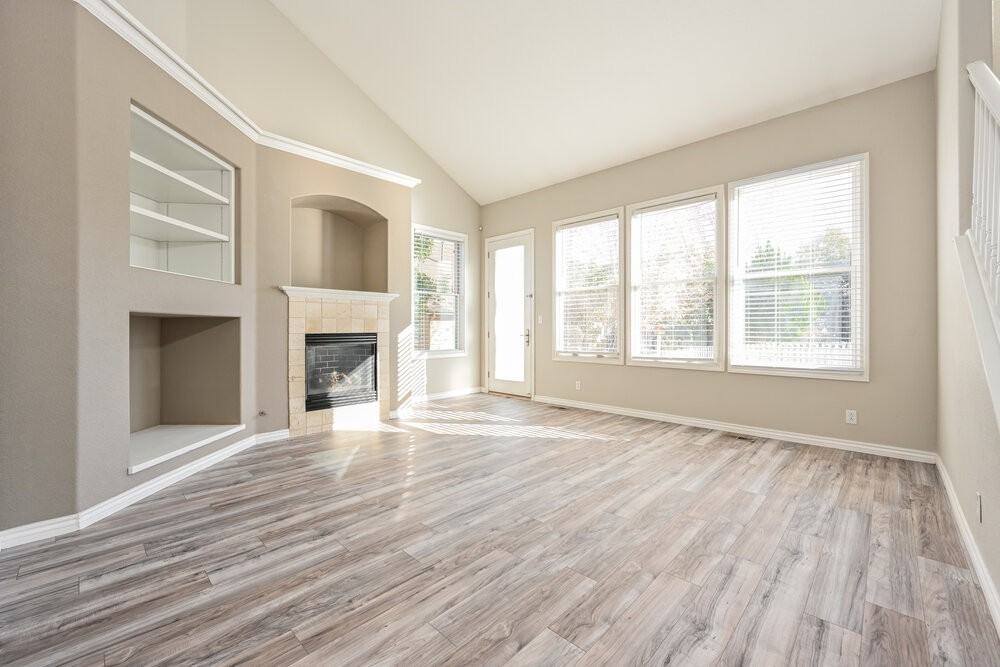 4376 Foxberry Dr - Photo 5 of 18