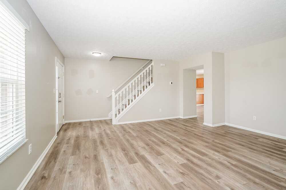 5718 Cruiser Ave - Photo 5 of 18