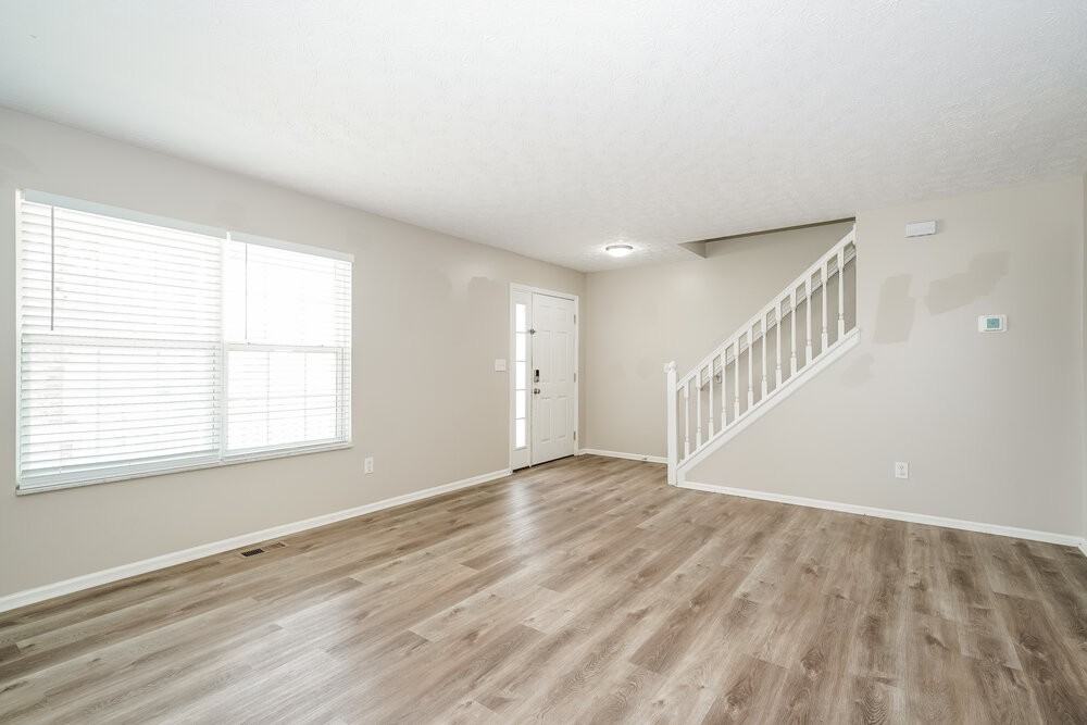 5718 Cruiser Ave - Photo 6 of 18