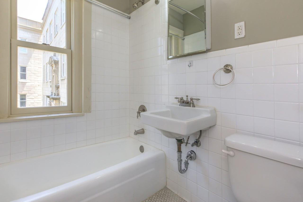 The Austin at Midtown - Photo 7 of 8