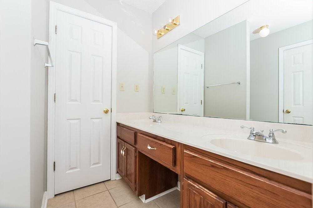 4371 Shadow Ridge Dr - Photo 7 of 15