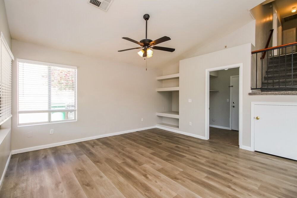 7521 E Laguna Azul Ave - Photo 5 of 17