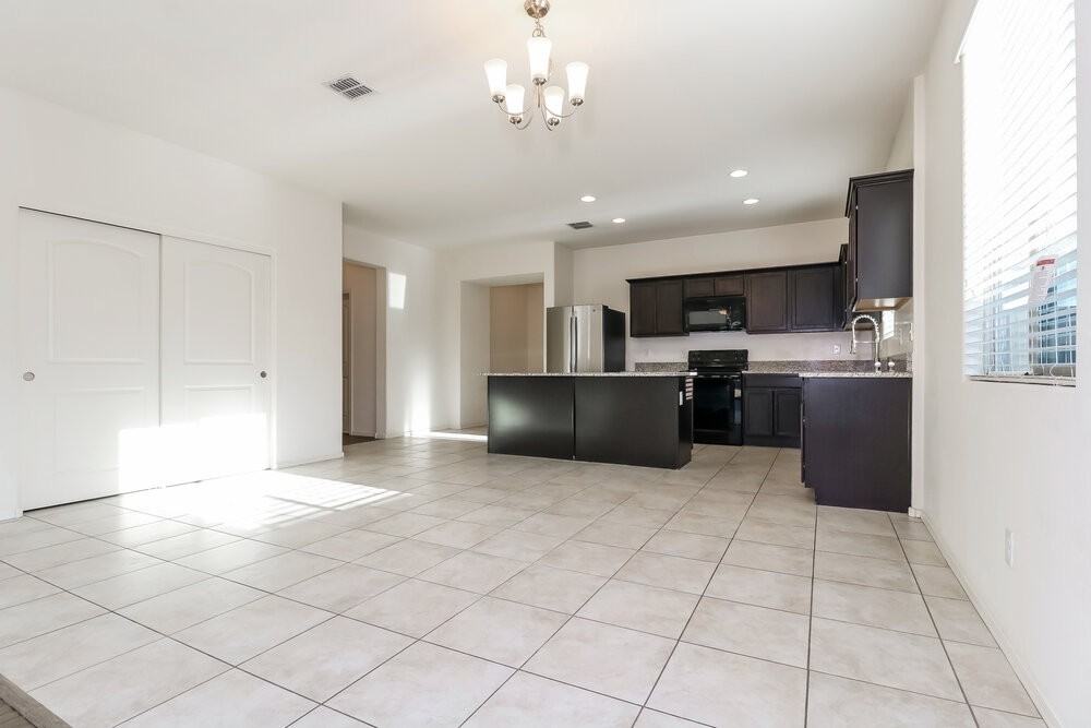 23807 W Chipman Rd - Photo 6 of 15