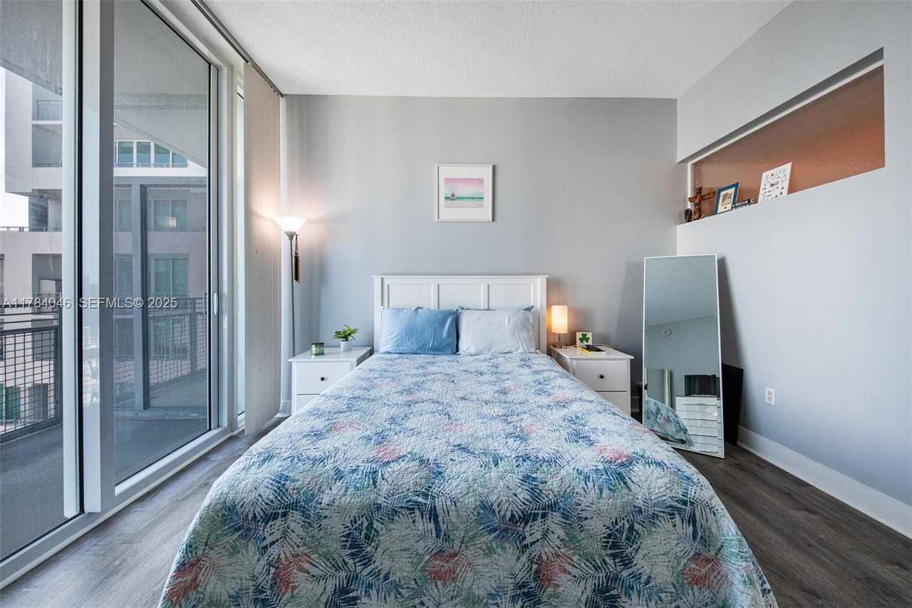 350 Northeast 24th Street #1104 - Photo 7 of 26