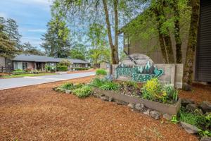 featured image of 2545 Columbia Blvd