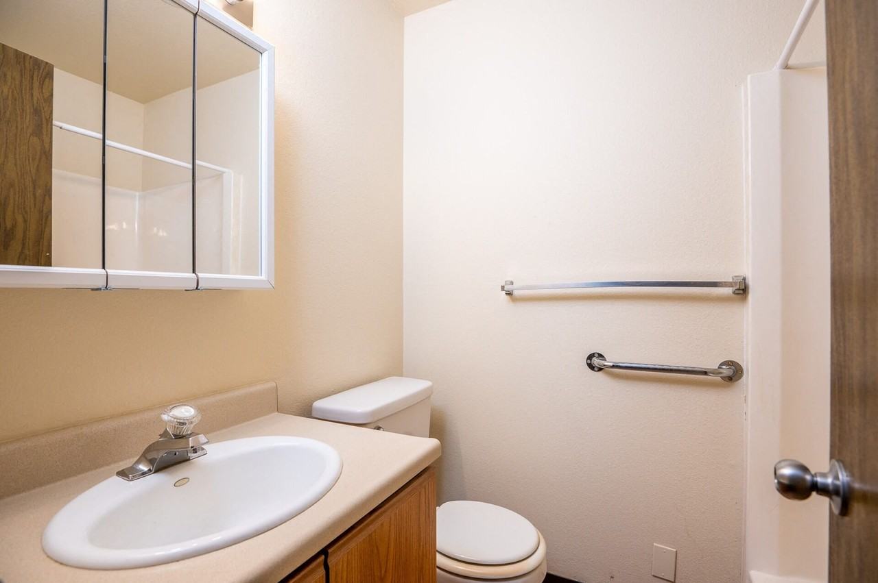 Forest Park Apartments - Photo 6 of 12