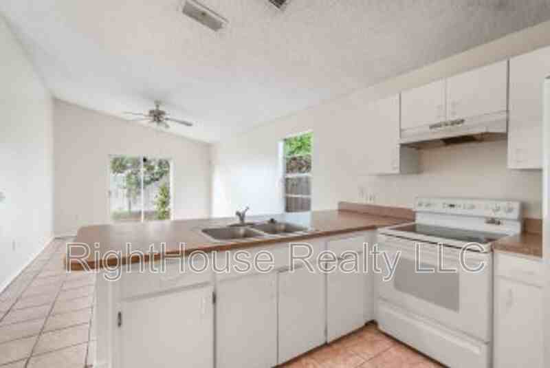 1032 Inkberry Ct - Photo 6 of 18