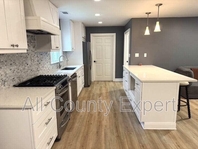 261 Ridgewood Rd - Photo 6 of 16