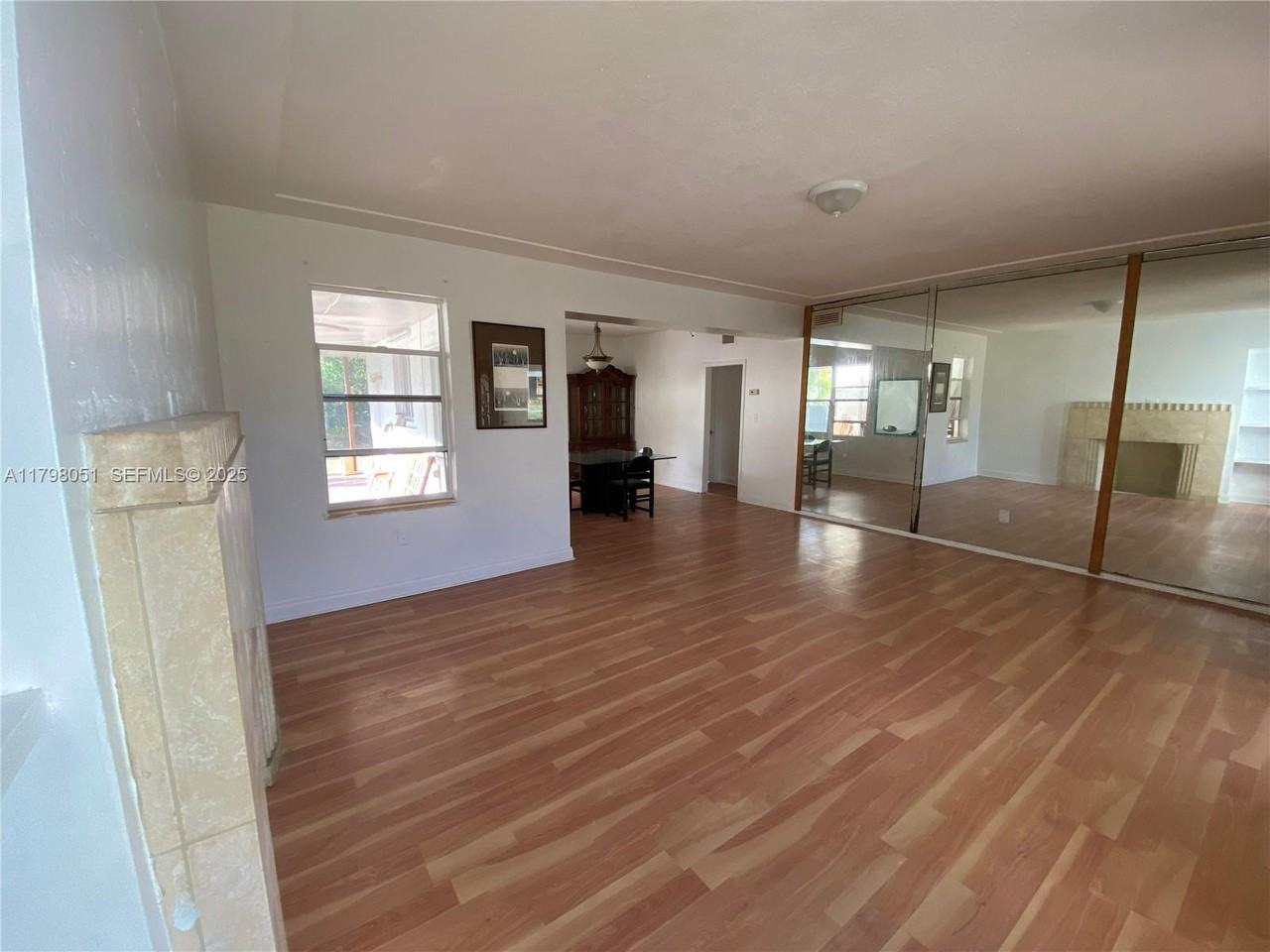 479 Northeast 129th Street - Photo 3 of 22