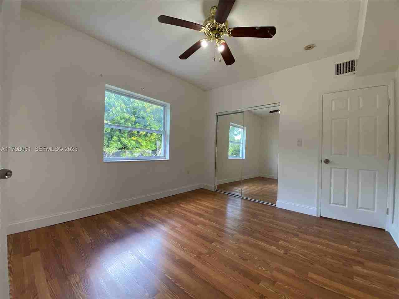 479 Northeast 129th Street - Photo 7 of 22