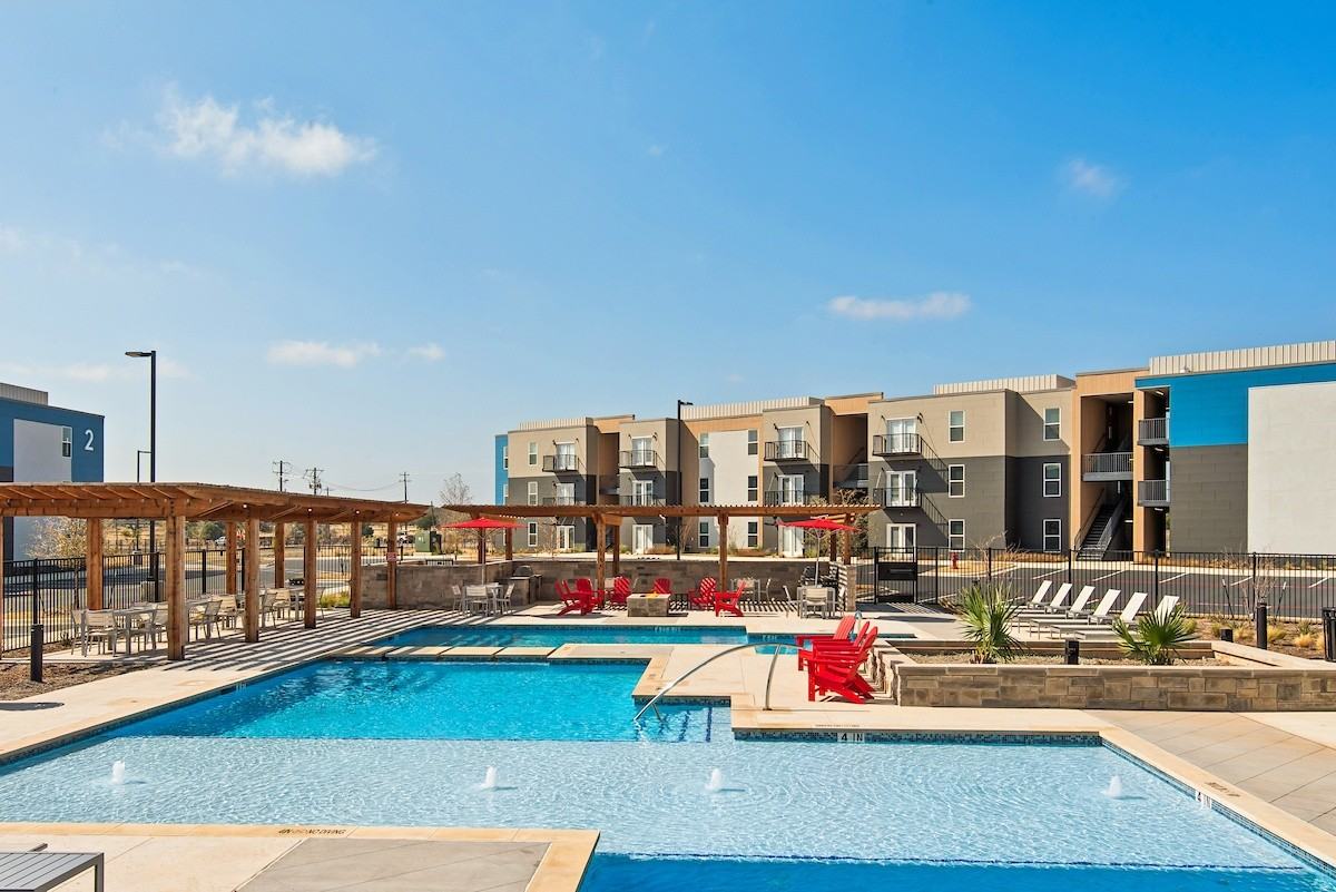 FLATZ 830 - Photo 5 of 37